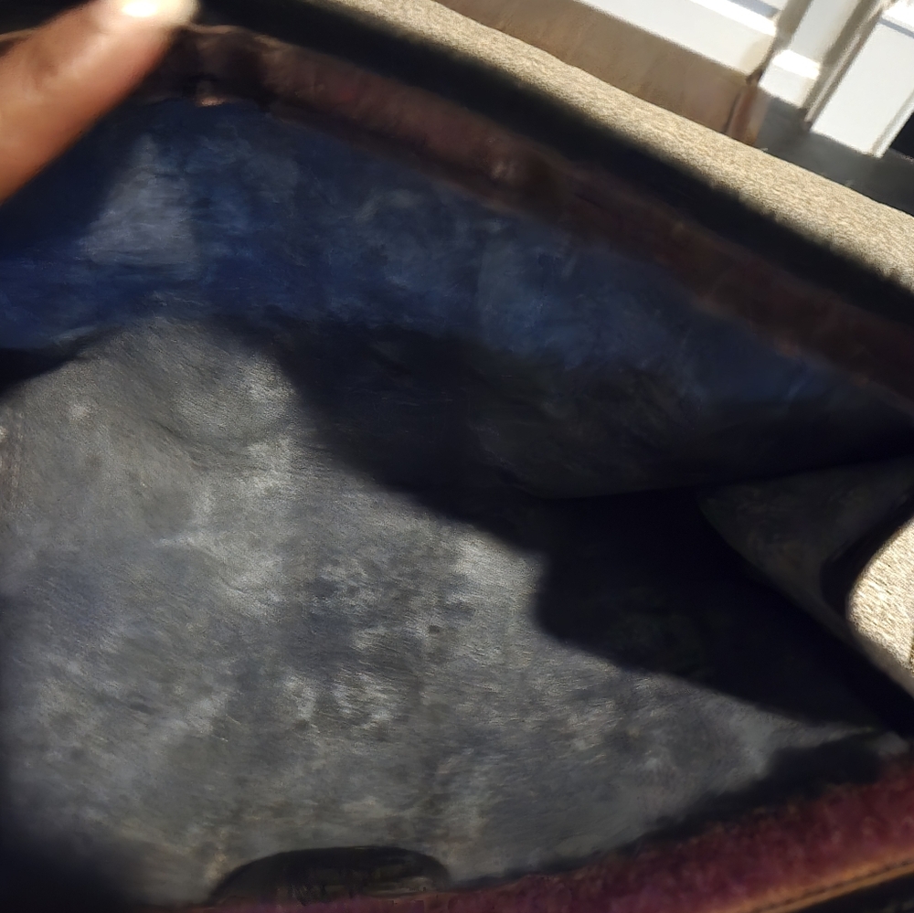 Gucci Vintage Beige and Navy GG Clutch with Red Stripe - Picture 12 of 13